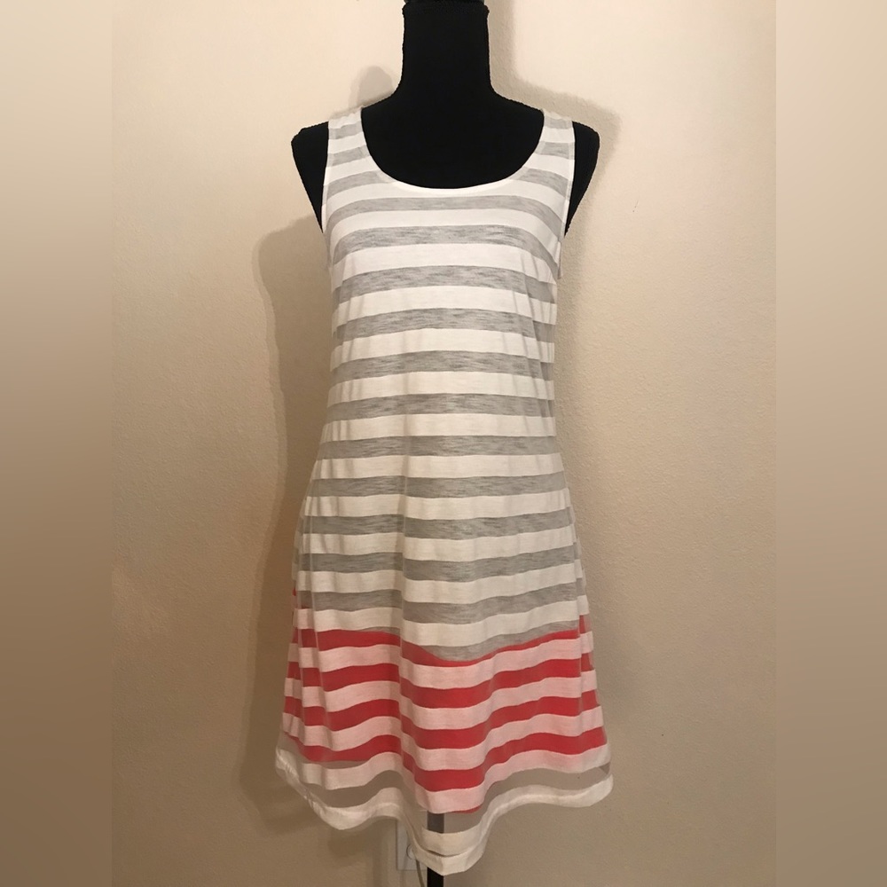 Women’s sleeveless tunic/sz SM